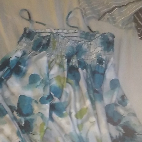 Clothes - Picture 4 of 5